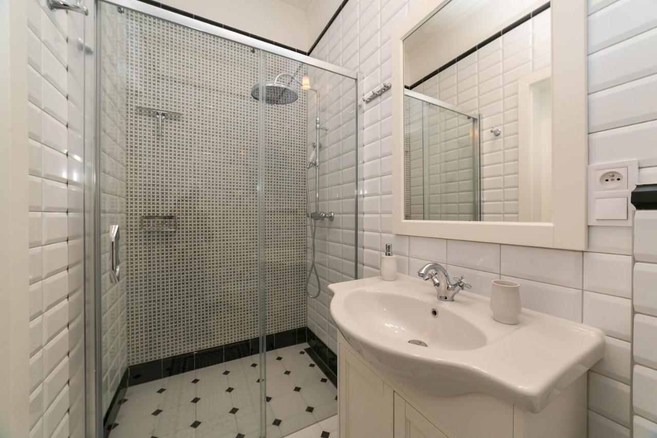 ברטיסלאבה New Studio 3 - Self Check In, Parking Possible, Weekend Free Parking מראה חיצוני תמונה
